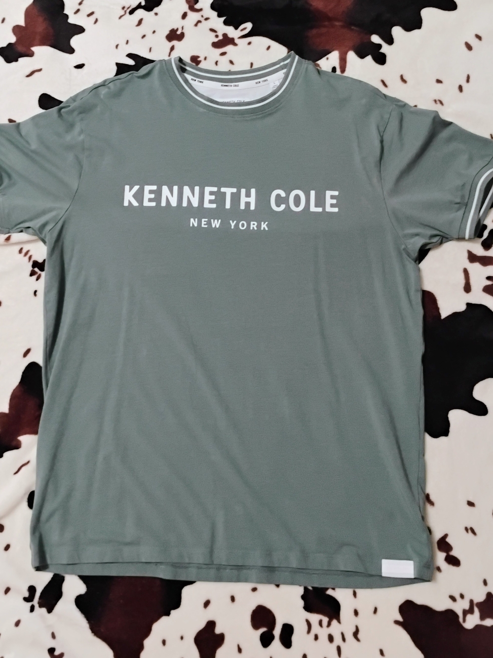 Large Kenneth Cole Sage Green Short-Sleeve Logo Tee